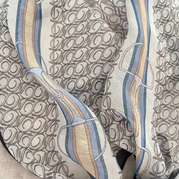 Daks - Picture 2 of 8